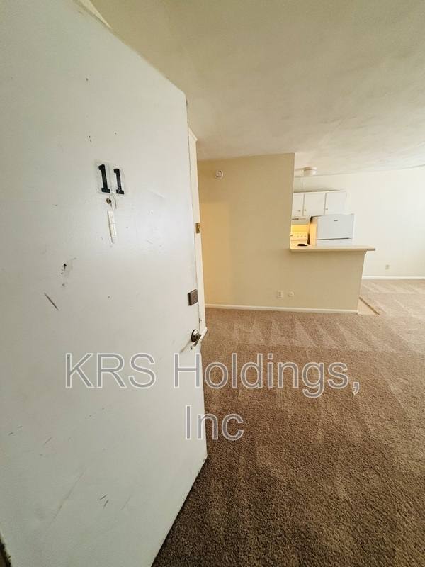 Apartment for rent at 938 W Oceanview Ave #11, Norfolk, VA 23503