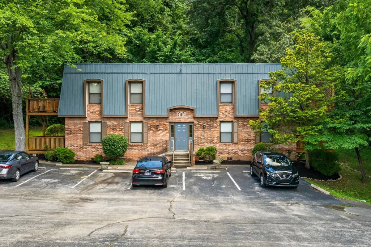 Apartment for rent at 4121 Whistlers Way, Knoxville, TN 37918