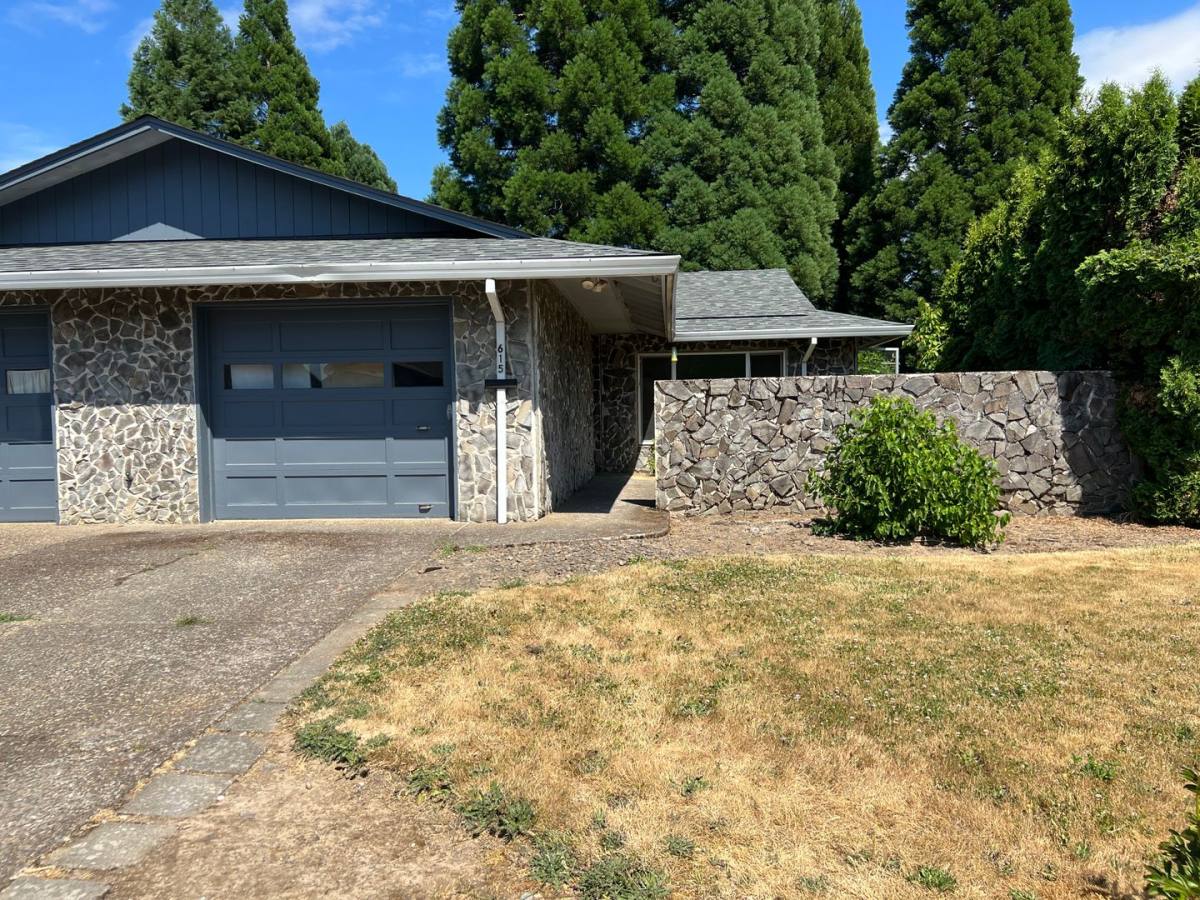 Apartment for rent at 2610 NE Ford & 615 26th, McMinnville, OR 97128