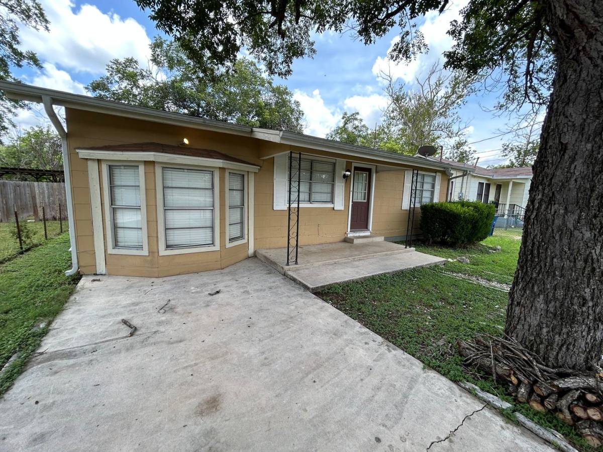 House for rent at 720 Albert St, New Braunfels, TX 78130