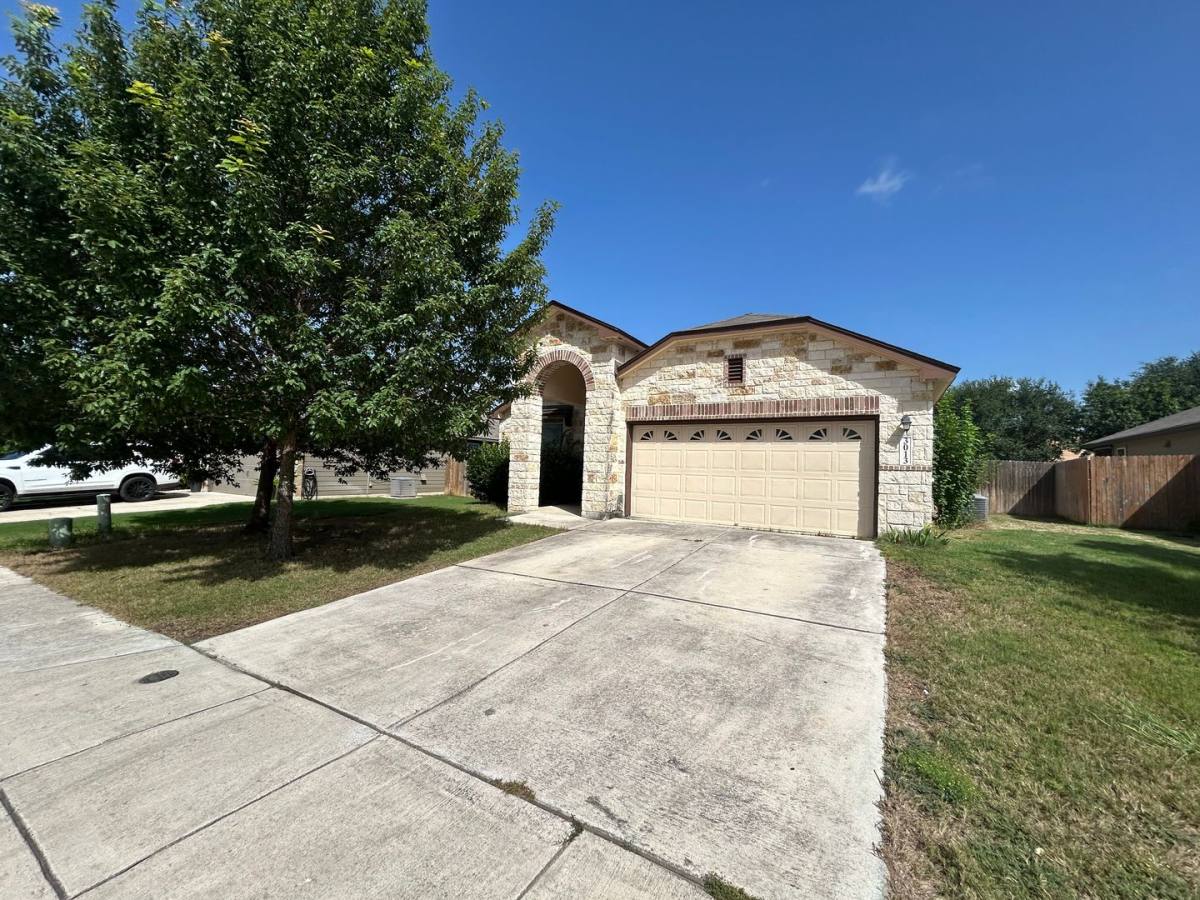 House for rent at 3013 Sandstone Way, New Braunfels, TX 78130