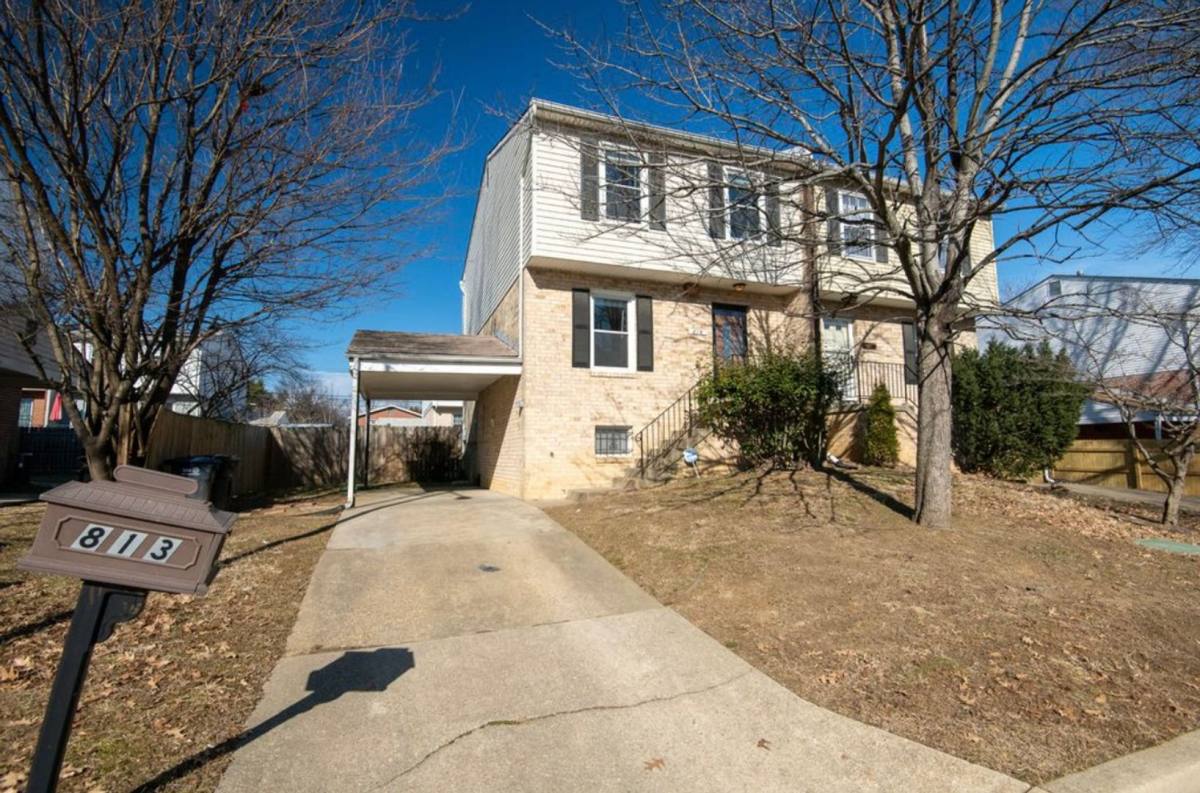 Townhouse for rent at 813 Floral Place NW, Washington, DC 20012