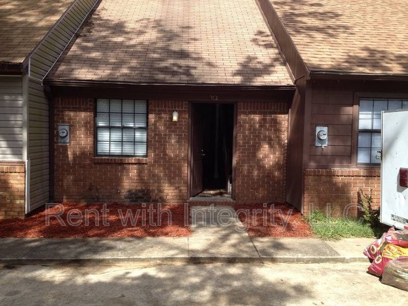 House for rent at 912 S Lipona Rd, Tallahassee, FL 32304