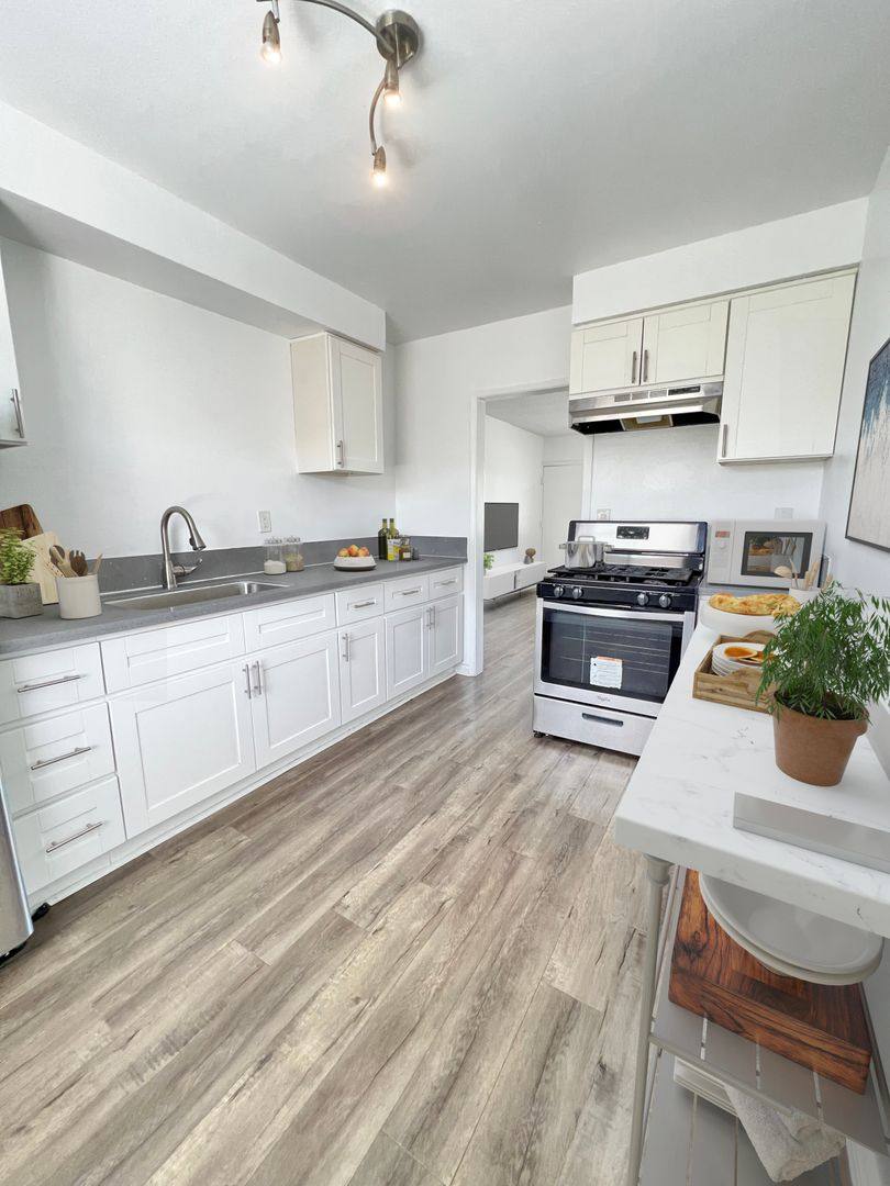 Apartment for rent at 1221 S Atlantic Blvd, Alhambra, CA 91803