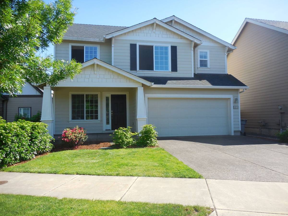 House for rent at 3258 SE Shoreline Dr, Corvallis, OR 97333
