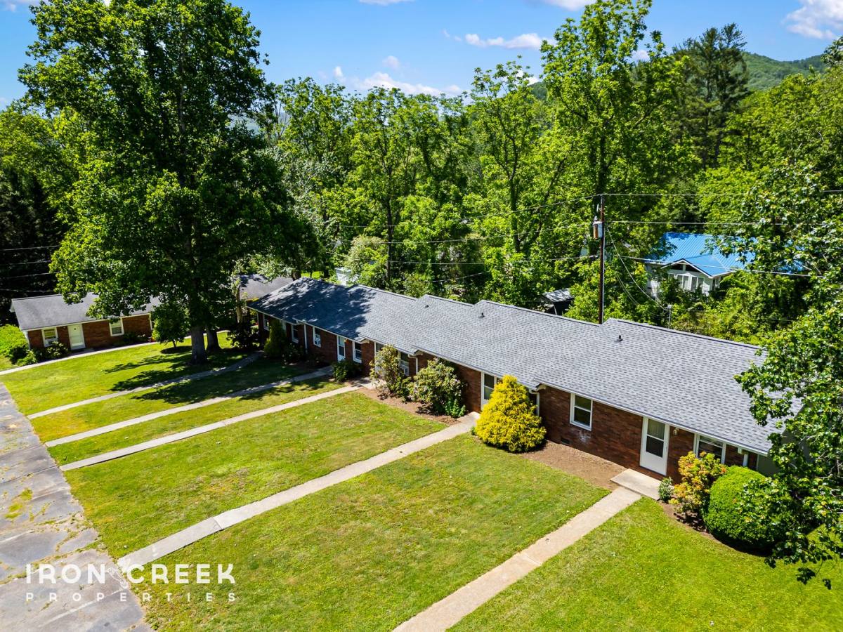 Apartment for rent at 250 Avena Rd, Black Mountain, NC 28711