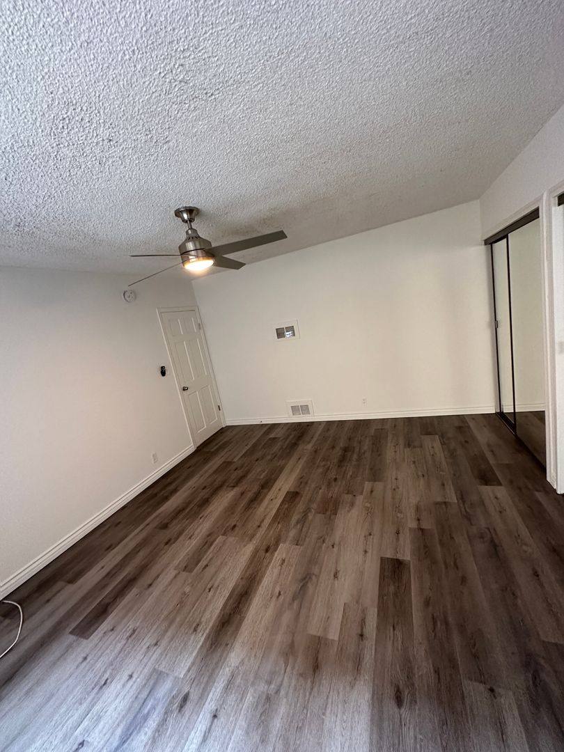 Apartment for rent at 1047 N Stanley Ave, Los Angeles, CA 90046