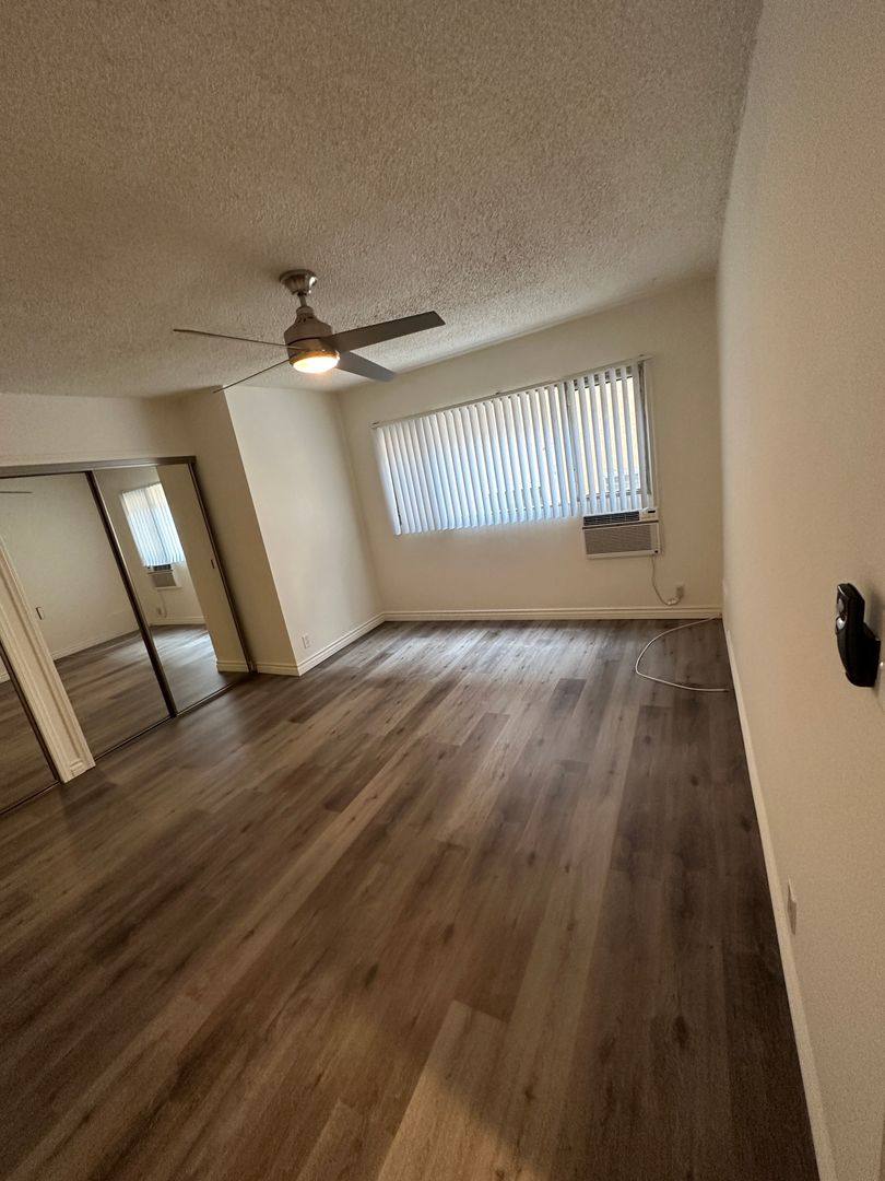 Apartment for rent at 1047 N Stanley Ave, Los Angeles, CA 90046