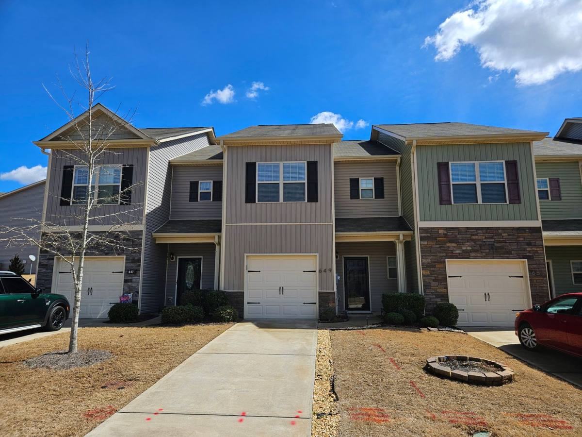 Townhouse for rent at 649 Oakside Place, Acworth, GA 30102