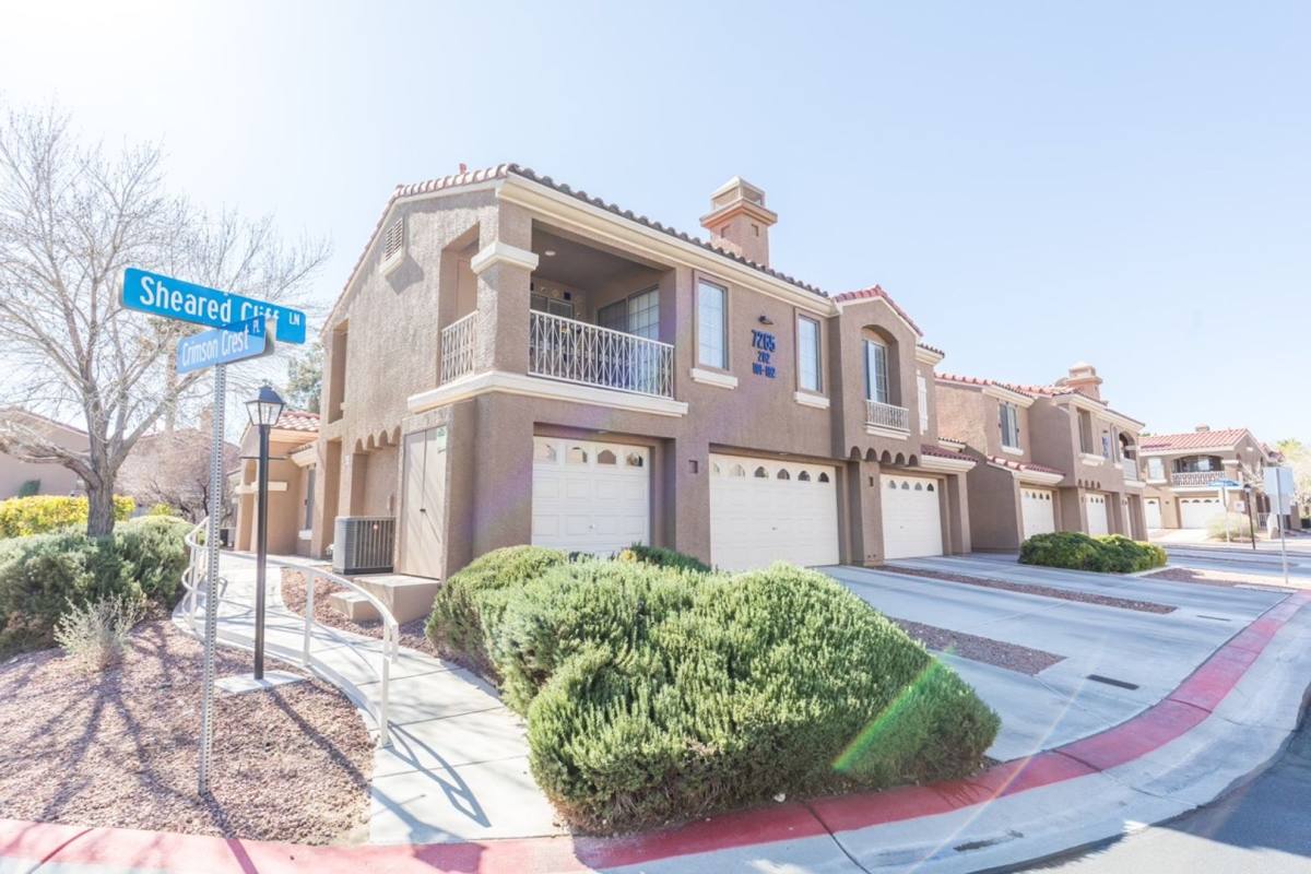 Townhouse for rent at 7265 Sheared Cliff Lane, Las Vegas, NV 89149