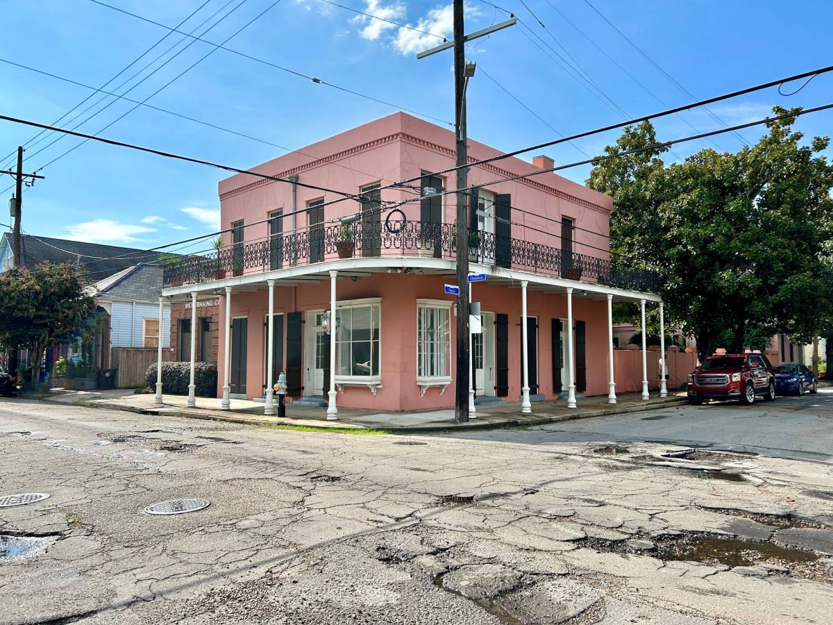 Apartment for rent at 802 Spain St #3, New Orleans, LA 70117
