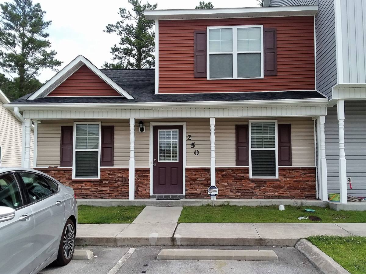 Townhouse for rent at 250 Caldwell Loop, Jacksonville, NC 28546