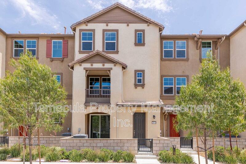 House for rent at 28048 Oakdale Dr, Temecula, CA 92591