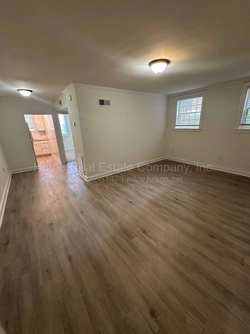 Apartment for rent at 805 W End Blvd, Winston Salem, NC 27101