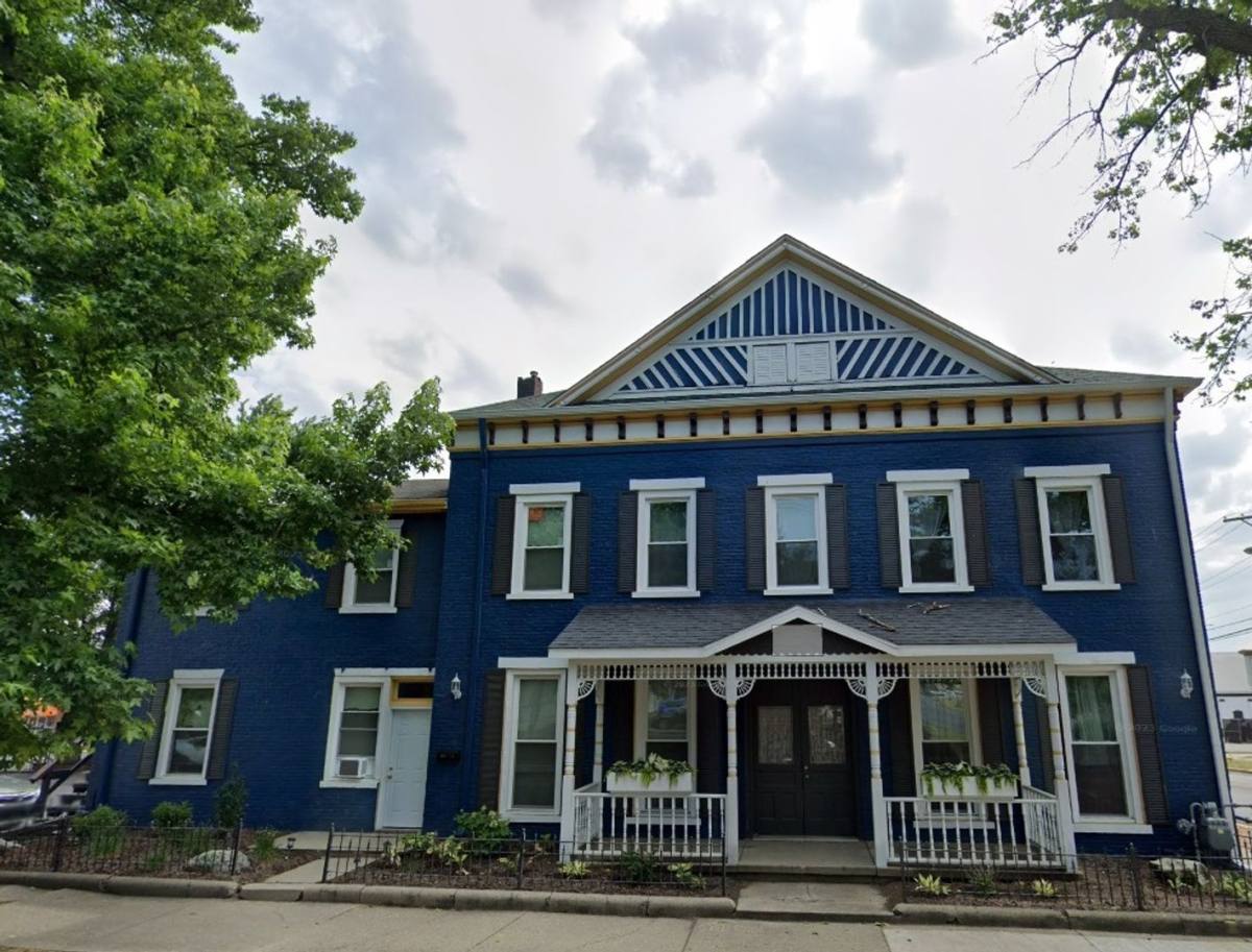 Apartment for rent at 248 S 9th St, Terre Haute, IN 47807