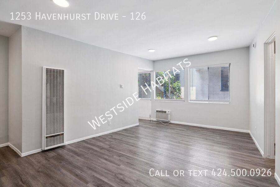 Apartment for rent at 1253 Havenhurst Dr, Los Angeles, CA 90046