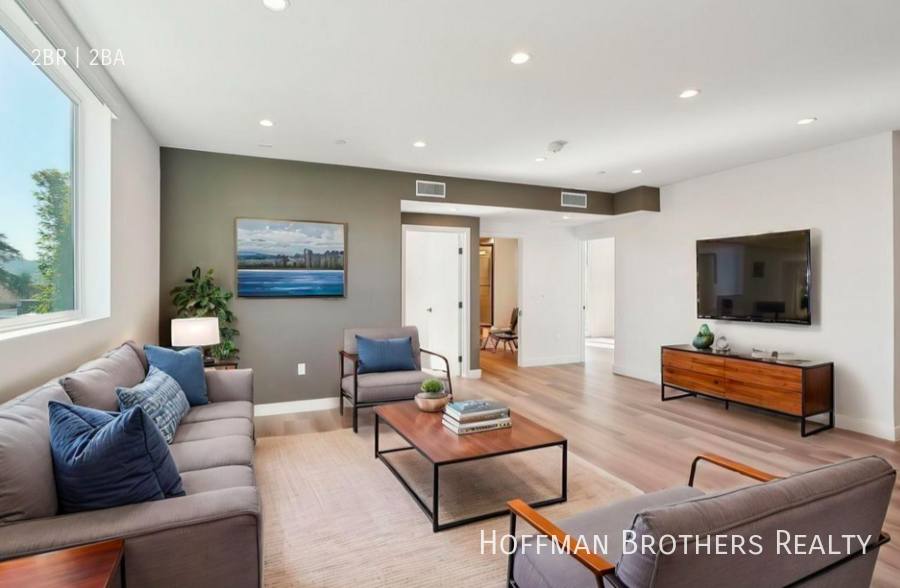Apartment for rent at 10806 Blix St, North Hollywood, CA 91602