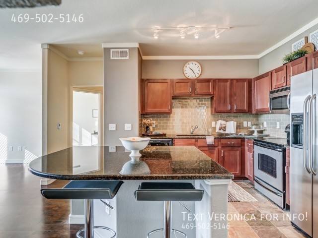 Townhouse for rent at 520 Samuels Ave, Fort Worth, TX 76102