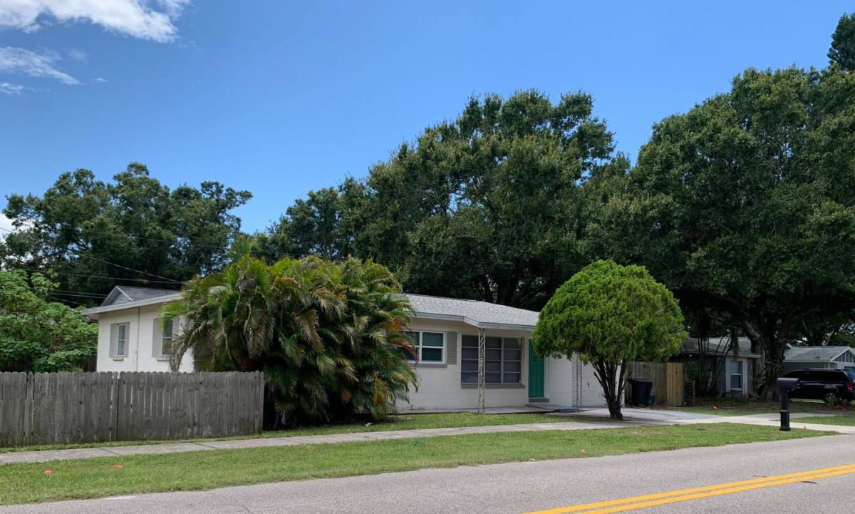 House for rent at 5602 11th Ave S, Saint Petersburg, FL 33707