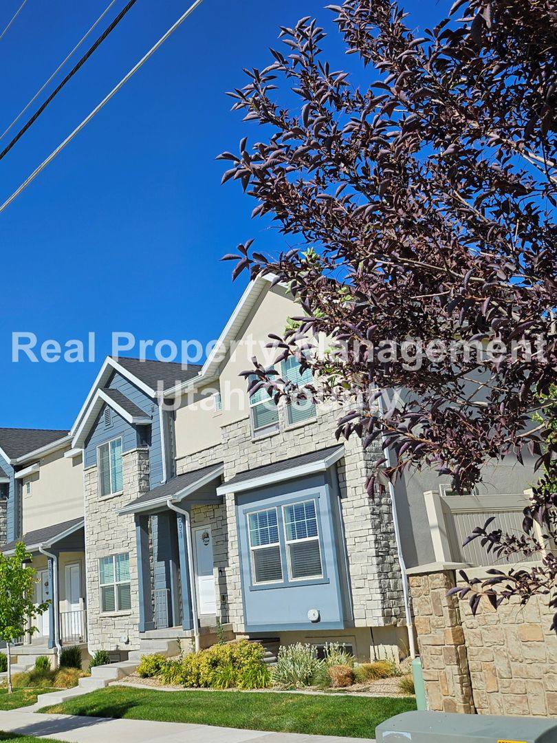 Townhouse for rent at 891 N 1120 E, Spanish Fork, UT 84660