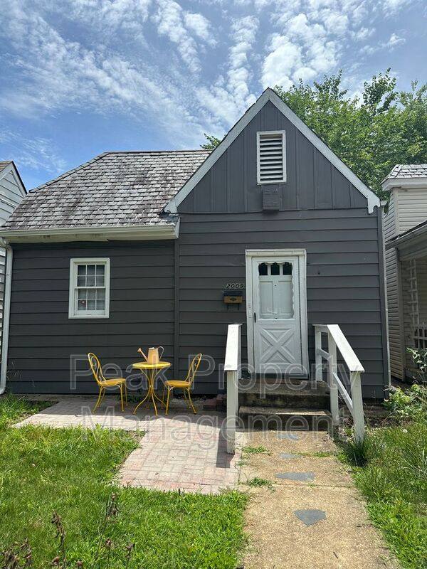 House for rent at 2009 Maplewood Ave, Richmond, VA 23220