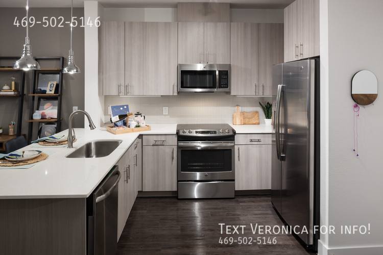 Apartment for rent at 2400 E 6th St #752, Austin, TX 78702