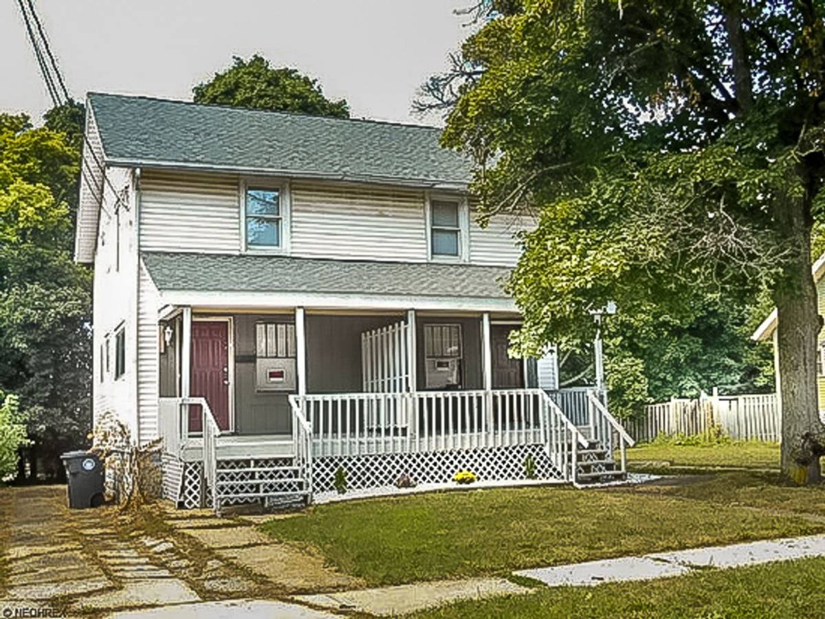 Apartment for rent at 500-502 Delmar Ave, Akron, OH 44310