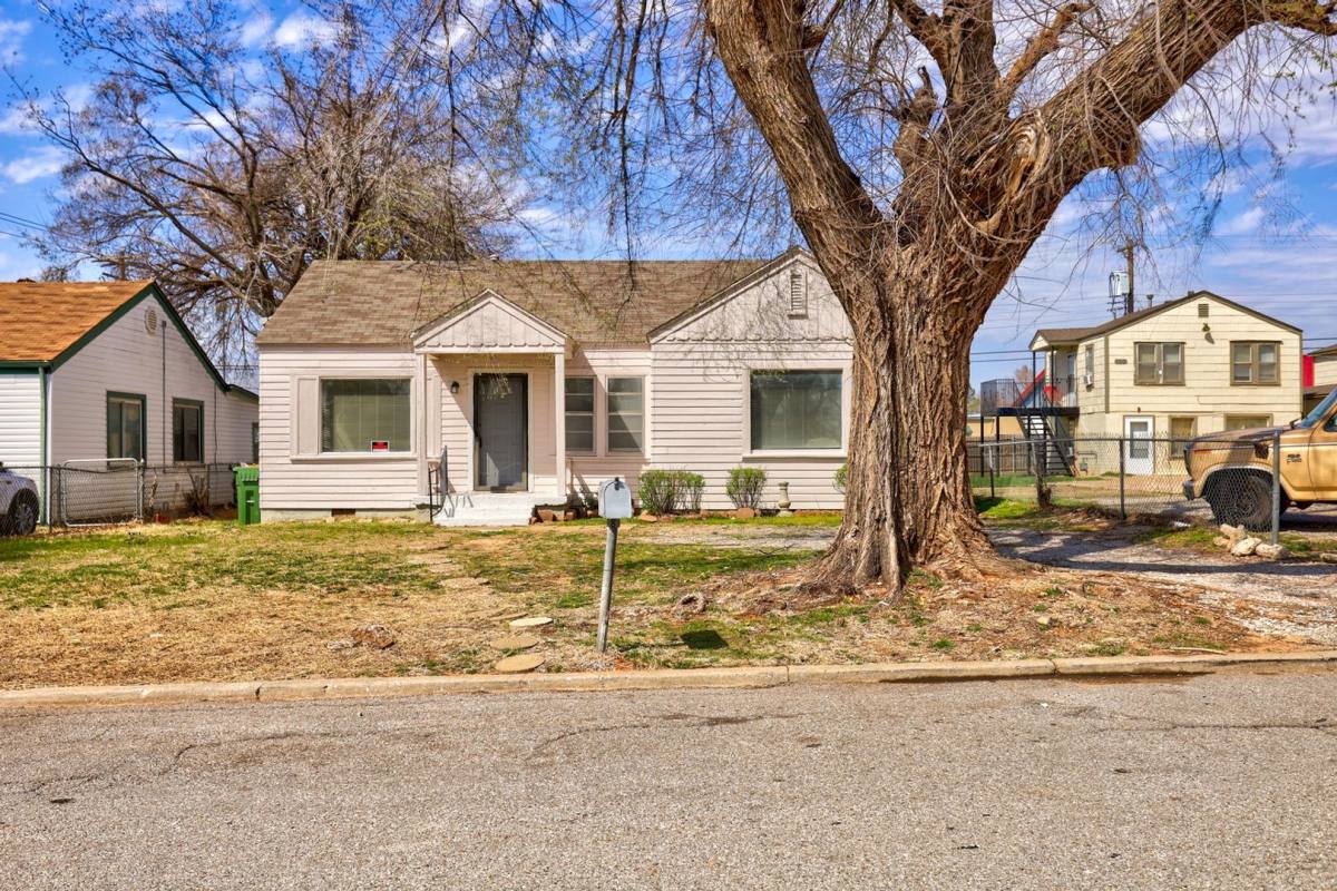 House for rent at 1031 Elm Ave, Yukon, OK 73099