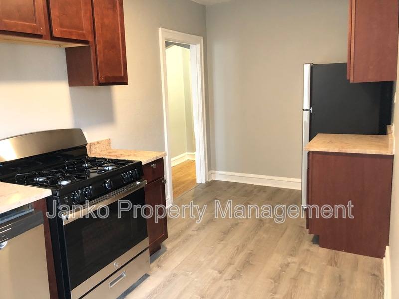 Apartment for rent at 2909 W 56th St #1, Chicago, IL 60629