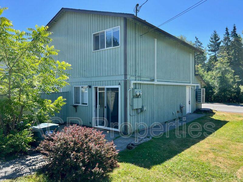 Apartment for rent at 1701 Cowgill Ave #A, Bellingham, WA 98225