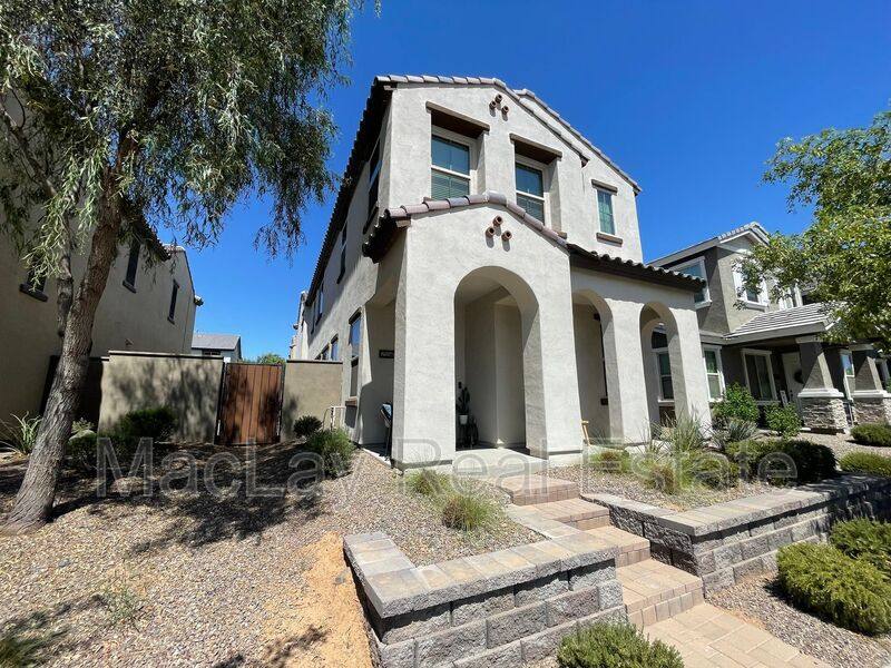 House for rent at 25541 N 21st Ave, Phoenix, AZ 85085