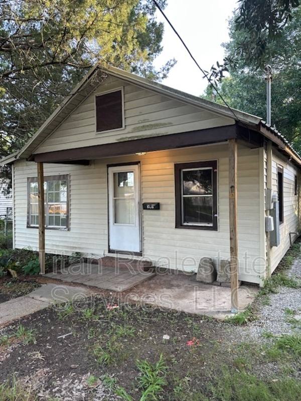 House for rent at 509 Johnston St, New Iberia, LA 70560
