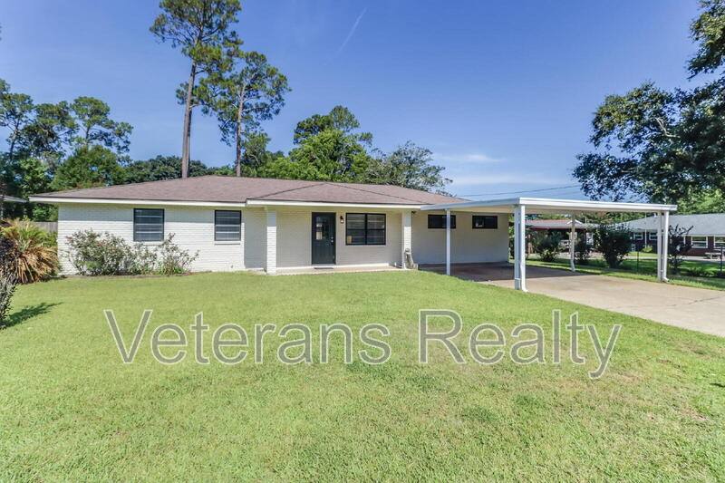 House for rent at 129 Quarles St, Long Beach, MS 39560