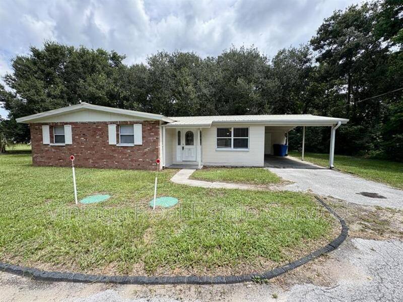 Apartment for rent at 2810 Highway 60 E, Plant City, FL 33567