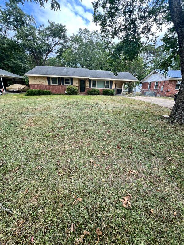 House for rent at 526 Englewood Dr, Columbus, GA 31907