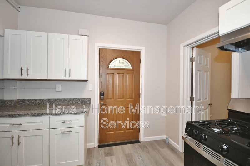 Apartment for rent at 933 4th Ave #2, New Kensington, PA 15068