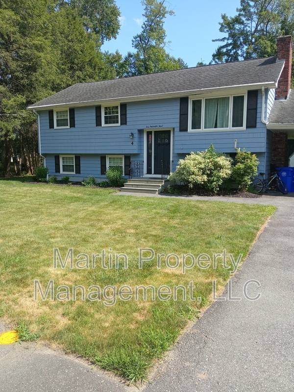 Apartment for rent at 4 Washington St, Bedford, MA 01730