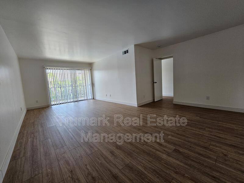 Apartment for rent at 1138 San Rafael Ave #10, Glendale, CA 91202