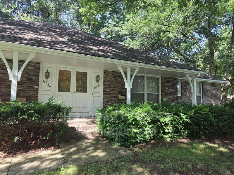 House for rent at 11332 E Minor Dr, Kansas City, MO 64114