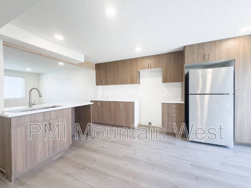 Townhouse for rent at 945 S Main St #4, Bountiful, UT 84010
