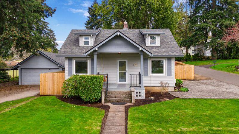 House for rent at 2330 E McLoughlin Blvd, Vancouver, WA 98661