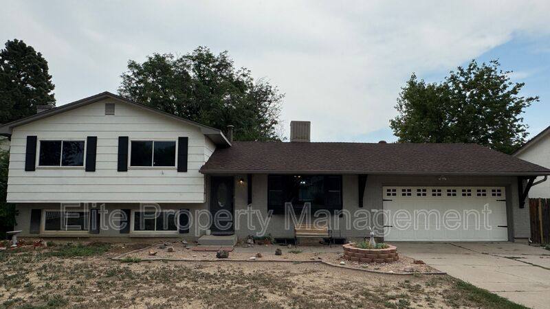 House for rent at 4030 Ridge Dr, Pueblo, CO 81008