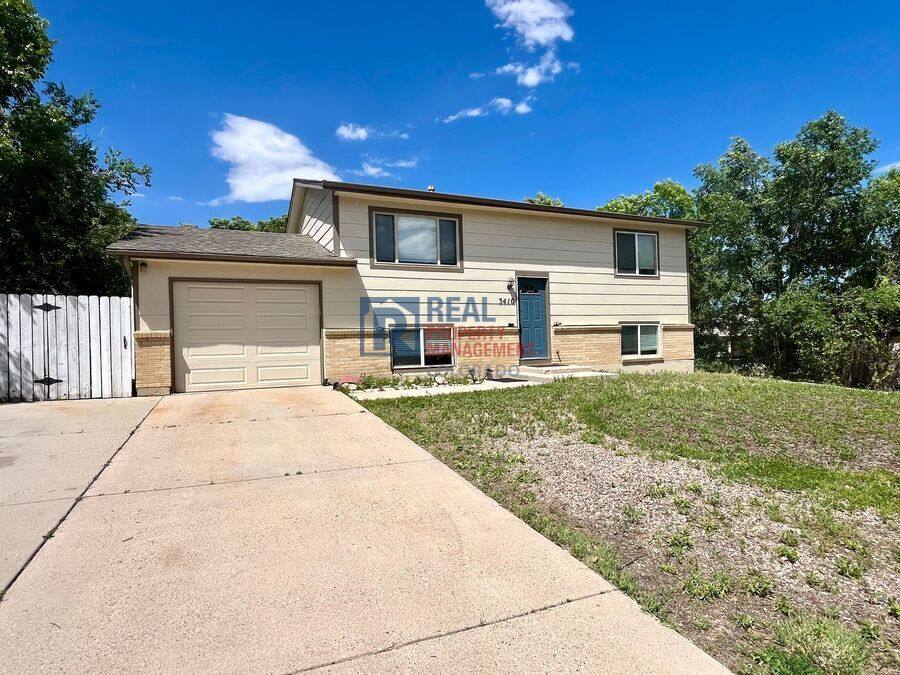 House for rent at 3410 El Morro Rd, Colorado Springs, CO 80910
