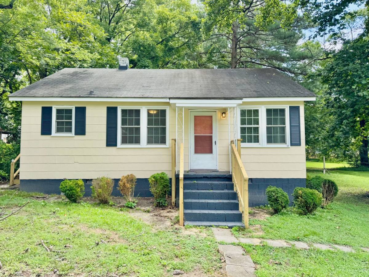 House for rent at 408 N Lunenburg Ave, South Hill, VA 23970