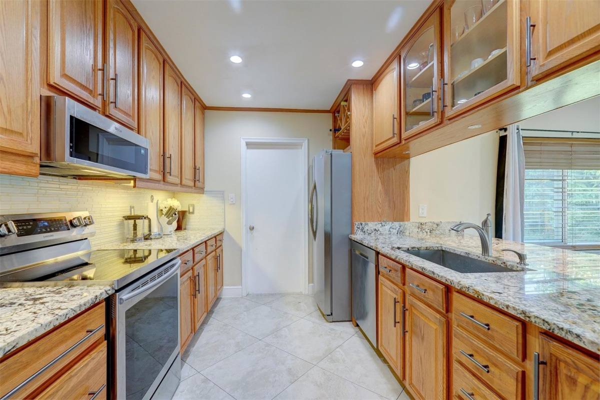 House for rent at 1386 Fulmar Dr, Delray Beach, FL 33444