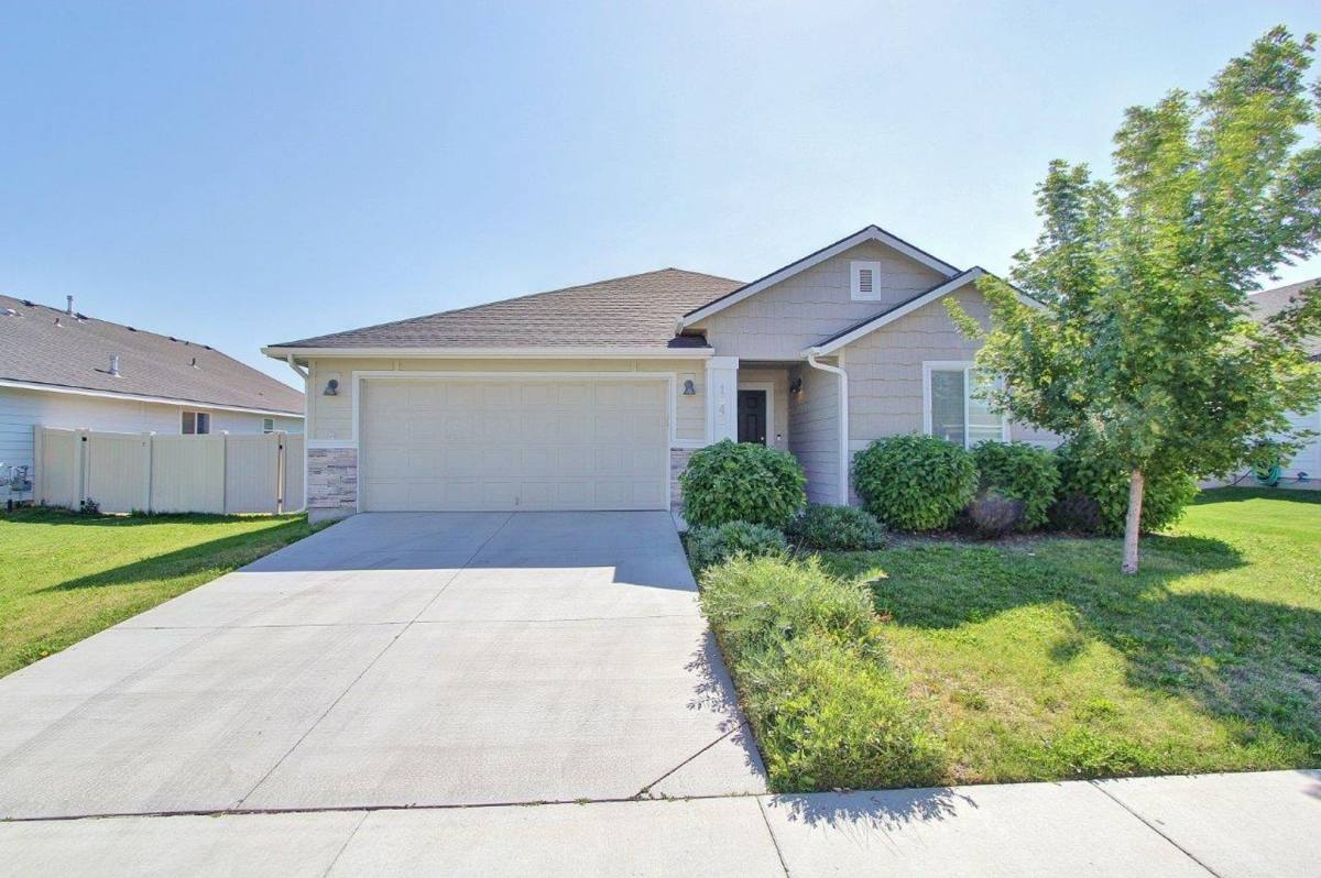 House for rent at 1642 N Pewter Ave, Kuna, ID 83634
