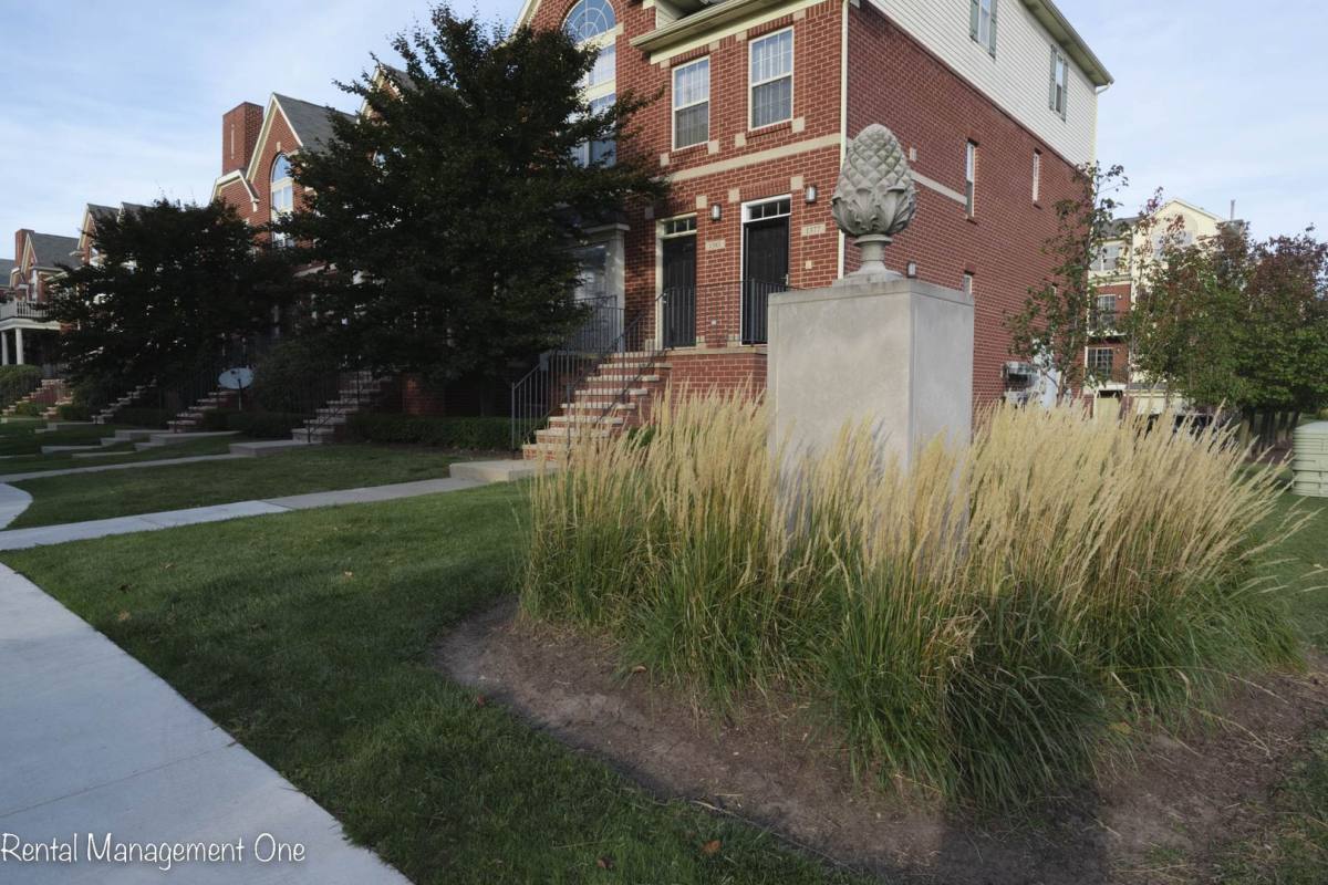 Condo for rent at 1377 Ashford Court, Troy, MI 48084