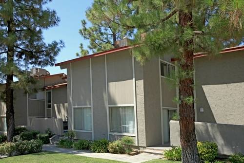 Townhouse for rent at 2401 Eric Way, Bakersfield, CA 93306