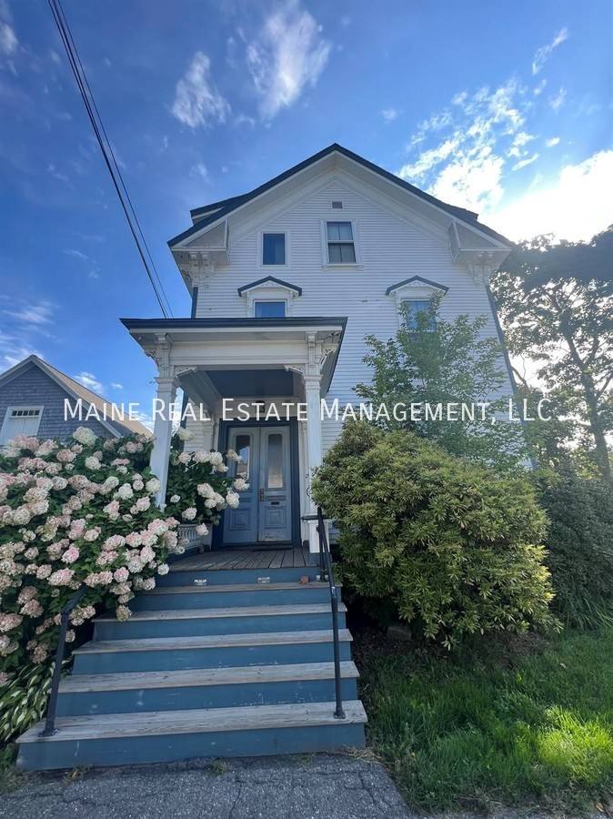 Apartment for rent at 269 French St E, Bangor, ME 04401