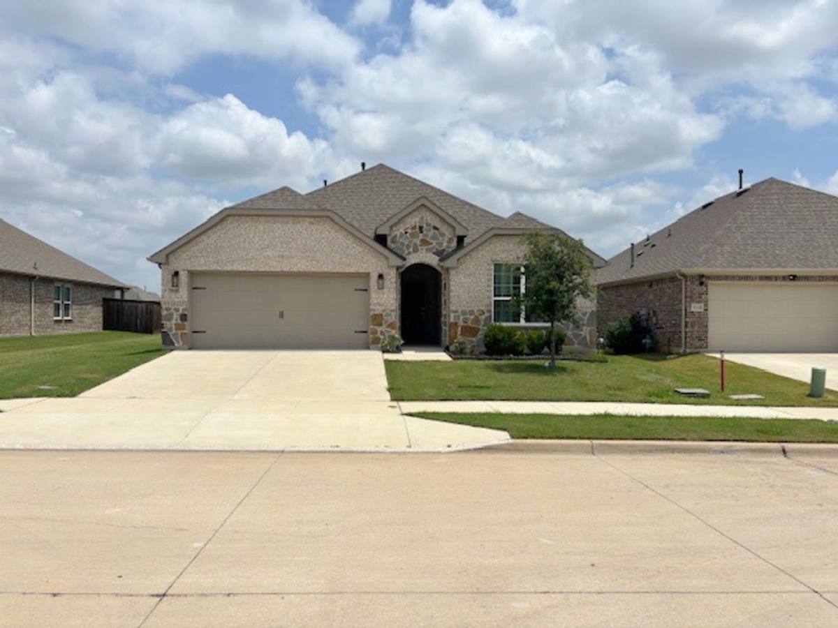 House for rent at 5840 Coppermill Rd, Fort Worth, TX 76137